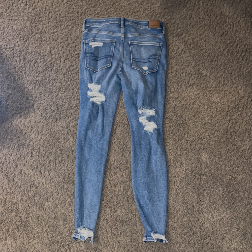 American Eagle Ripped Denim Jeans. - Picture 3 of 3